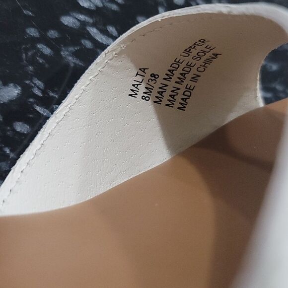 BRAND NEW ME TOO  WOMEN'S FAUX LEATHER HEEL SANDALS   - Picture 14 of 16